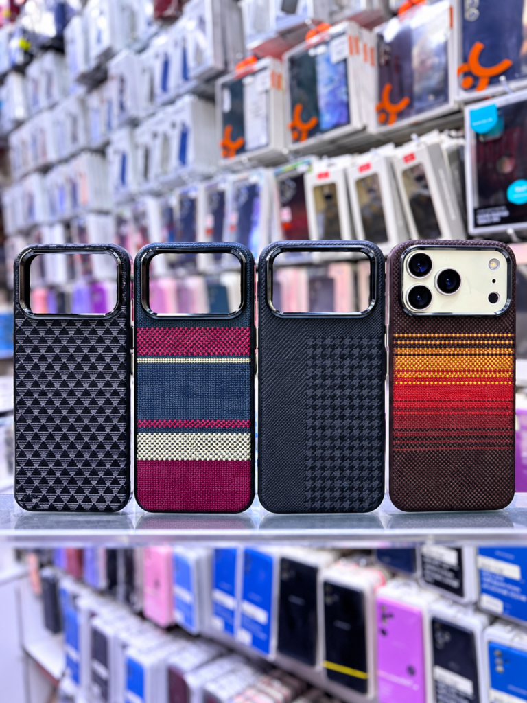 Carbon Fiber Pattern Tribal Matte MagSafe Phone Case